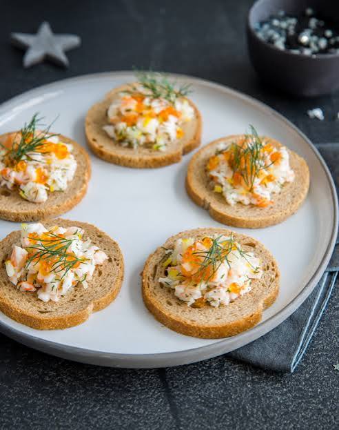 Fresh Tuna toast with Cream Cheese