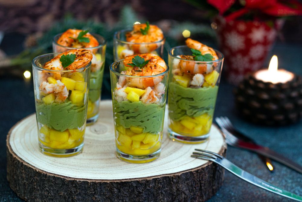 Avocado and lemon-grilled shrimp verrine with corn