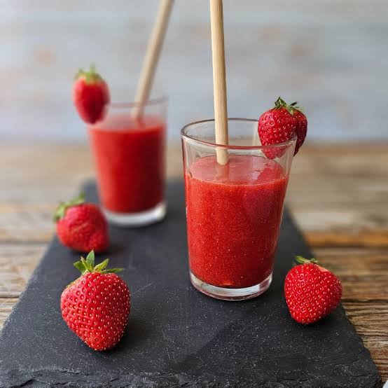 Strawberry soup with orange blossom water