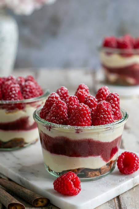 Tiramisu spéculos and raspberry