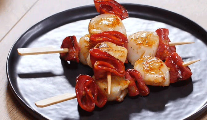 Snacked Scallop with grilled chorizo and lime